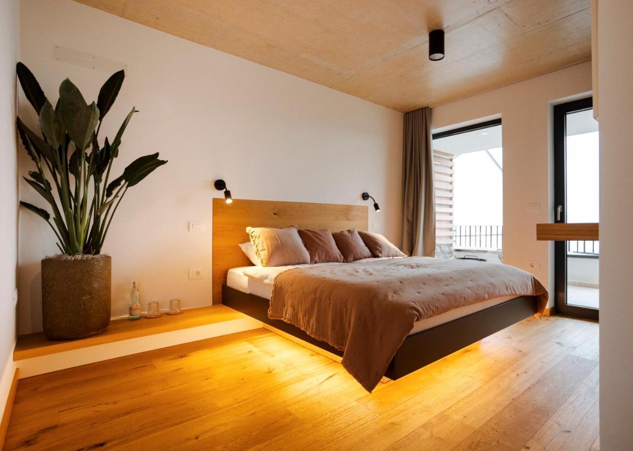 Bed and Breakfast Morus Estate Dobrovo Exterior foto